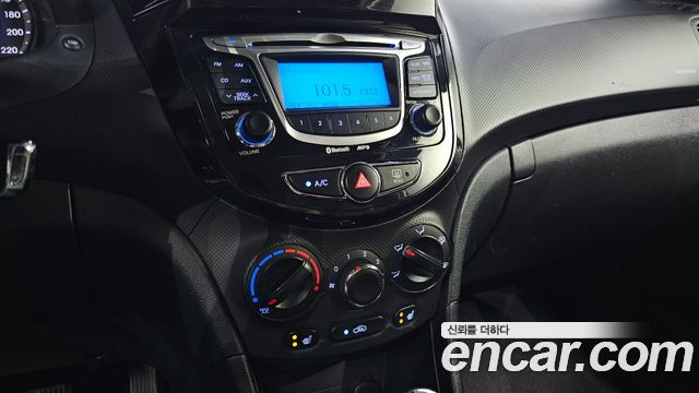 Hyundai Accent (New) Diesel 1.6 VGT Premier 2012 — фото 16