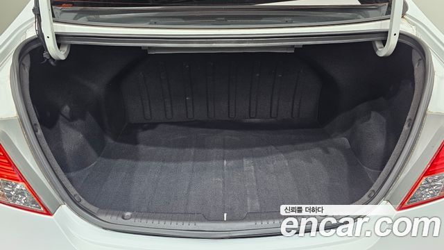 Hyundai Accent (New) Diesel 1.6 VGT Premier 2012 — фото 20