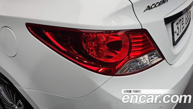 Hyundai Accent (New) Diesel 1.6 VGT Premier 2012 — фото 23