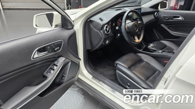 Mercedes-Benz GLA-Class (X156) GLA200 d 2016 — фото 10