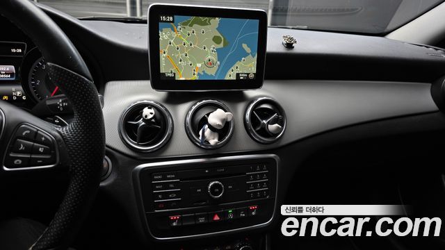 Mercedes-Benz GLA-Class (X156) GLA200 d 2016 — фото 14