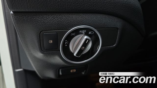 Mercedes-Benz GLA-Class (X156) GLA200 d 2016 — фото 17