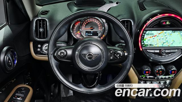 MINI Cooper D Countryman ALL4 HIGH 2nd 2019 — фото 13