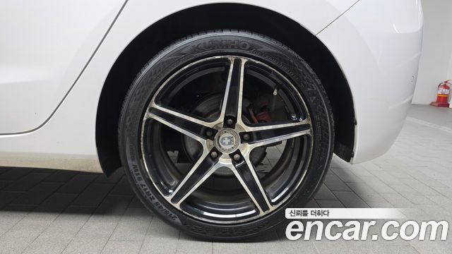 Hyundai i30 (New) Diesel 1.6 VGT Extreme 2012 — фото 21