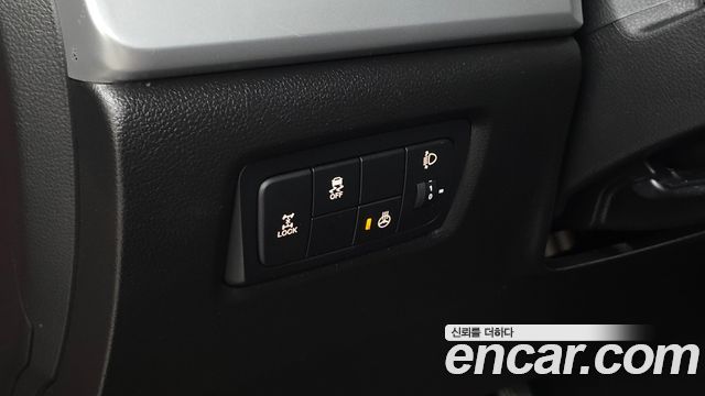 KG Mobility (SsangYong) Korando C 2.0 RX 4WD DLX 2015 — фото 27