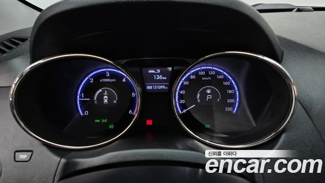 Hyundai Tucson ix Diesel 2WD LMX20 Premium 2012 — фото 8