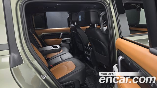 Land Rover Defender (L663) 130 P400 X-Dynamic HSE 2024 — фото 11