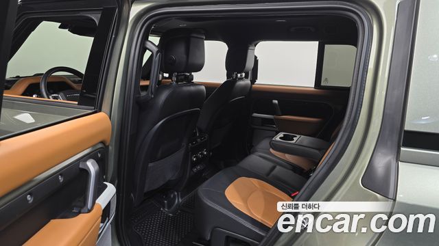 Land Rover Defender (L663) 130 P400 X-Dynamic HSE 2024 — фото 13