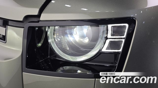 Land Rover Defender (L663) 130 P400 X-Dynamic HSE 2024 — фото 22