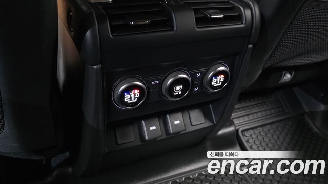 Land Rover Defender (L663) 130 P400 X-Dynamic HSE 2024 — фото 29