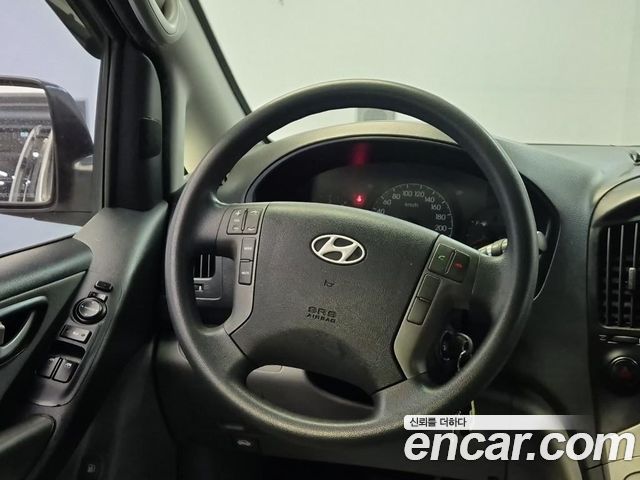 Hyundai Grand Starex 5-Seater VAN CVX Luxury 2014 — фото 9