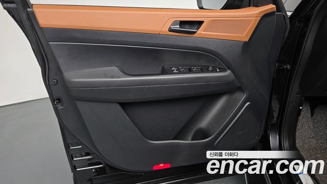 KG Mobility (SsangYong) Musso (Q300) Gasoline 2.0 4WD M9 Grand Style 2026 — фото 24