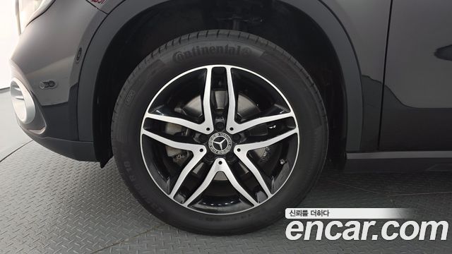 Mercedes-Benz GLA-Class (X156) GLA220 Premium 2019 — фото 5