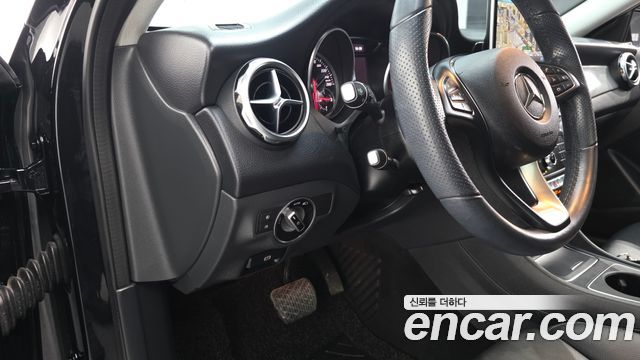 Mercedes-Benz GLA-Class (X156) GLA220 Premium 2019 — фото 13