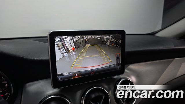 Mercedes-Benz GLA-Class (X156) GLA220 Premium 2019 — фото 16