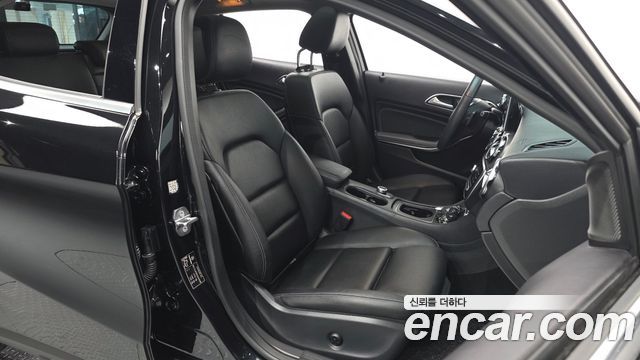 Mercedes-Benz GLA-Class (X156) GLA220 Premium 2019 — фото 26
