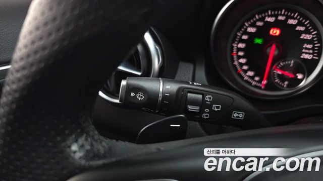 Mercedes-Benz GLA-Class (X156) GLA220 Premium 2019 — фото 29