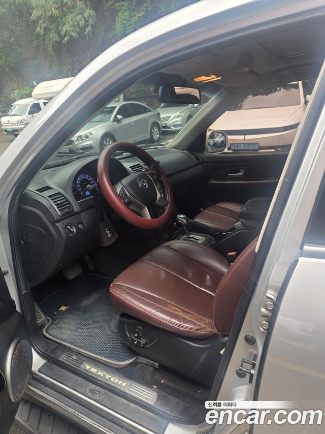 KG Mobility (SsangYong) Rexton W 2.0 4WD RX7 Prestige 2015 — фото 3