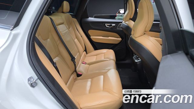 Volvo XC60 (II) B5 Inscription 2021 — фото 11