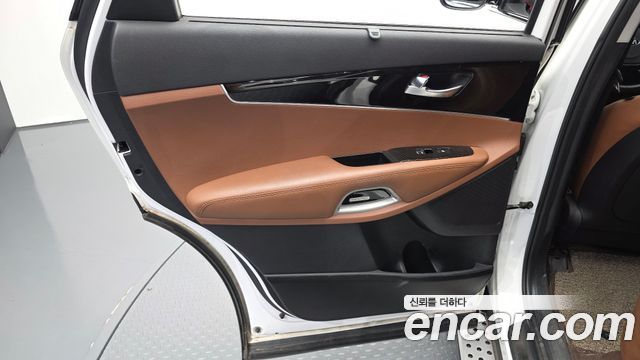 Kia Sorento Diesel 2.0 2WD Marster 2020 — фото 25