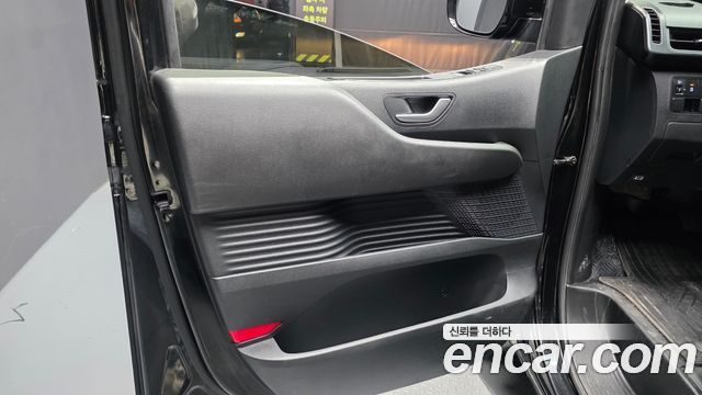 Hyundai Staria Cargo 5-Seater Modern 2023 — фото 25