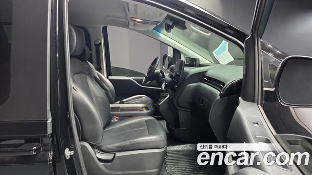 Hyundai Staria Cargo 5-Seater Modern 2023 — фото 26