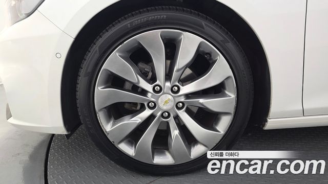 Chevrolet Malibu 2.0 Turbo LTZ Premium 2017 — фото 5