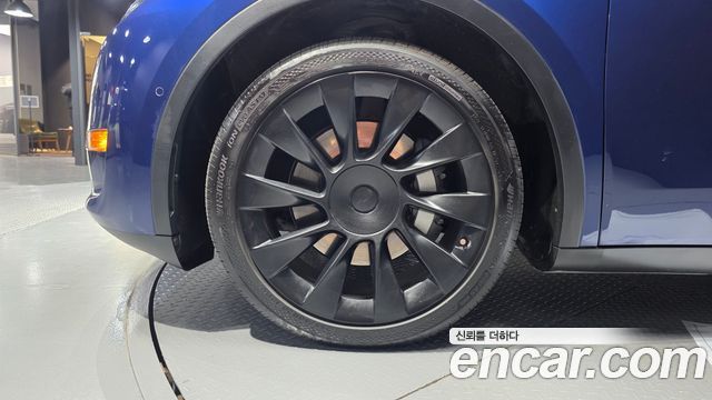 Tesla Model Y Long Range AWD 2021 — фото 5