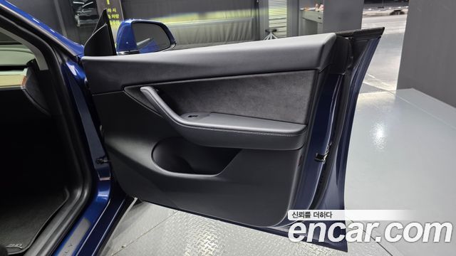 Tesla Model Y Long Range AWD 2021 — фото 24