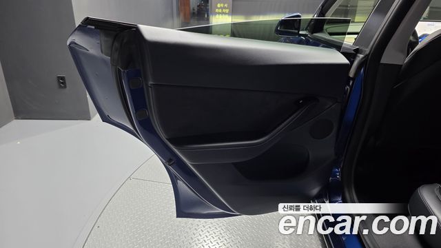 Tesla Model Y Long Range AWD 2021 — фото 25