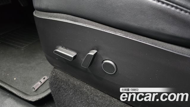 Tesla Model Y Long Range AWD 2021 — фото 29
