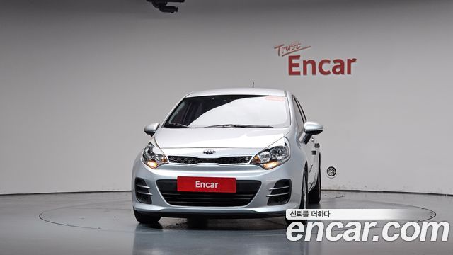Kia Pride 5DR 1.6 GDI Luxury 2015 — фото 3