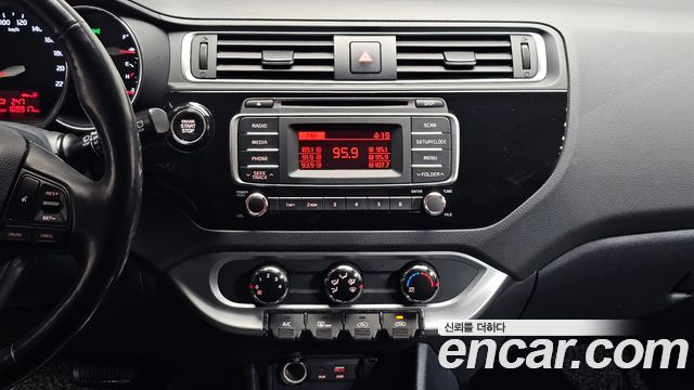 Kia Pride 5DR 1.6 GDI Luxury 2015 — фото 19