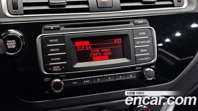Kia Pride 5DR 1.6 GDI Luxury 2015 — фото 20
