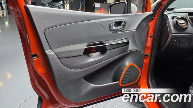 Renault Korea QM3 RE 2015 — фото 24
