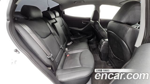 Hyundai Avante 1.6 GDi Premium Standard 2014 — фото 12