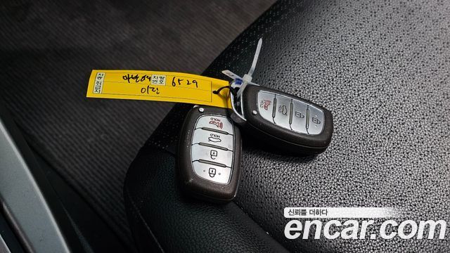 Hyundai Avante 1.6 GDi Premium Standard 2014 — фото 28