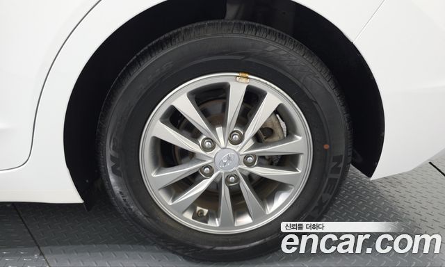 Hyundai Avante (AD) 1.6 Style 2020 — фото 21