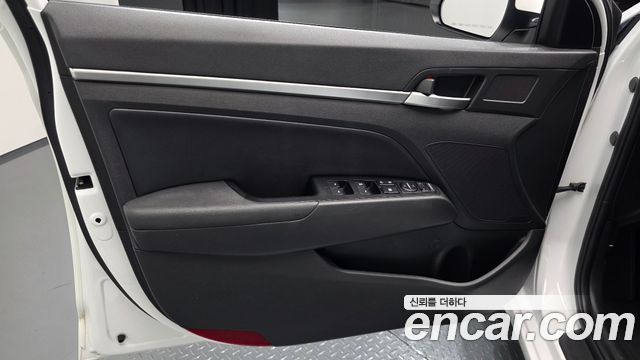 Hyundai Avante (AD) 1.6 Style 2020 — фото 24