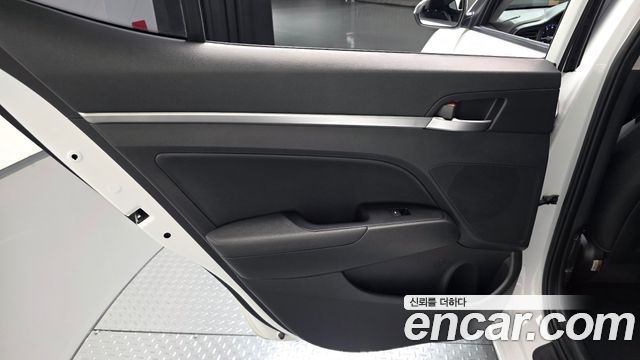 Hyundai Avante (AD) 1.6 Style 2020 — фото 25