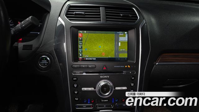 Ford Explorer 3.5 Limited 4WD 5th 2017 — фото 16