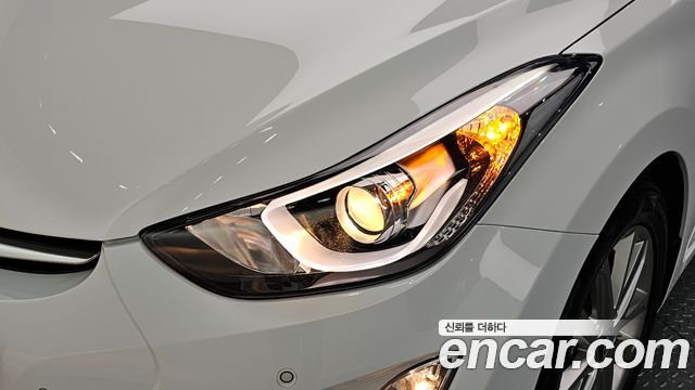 Hyundai Avante 1.6 GDi Modern Standard 2016 — фото 28