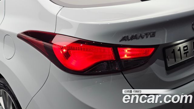 Hyundai Avante 1.6 GDi Modern Standard 2016 — фото 29