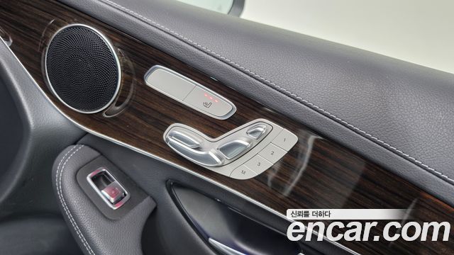 Mercedes-Benz GLC-Class (X253) GLC300 4MATIC 2020 — фото 15