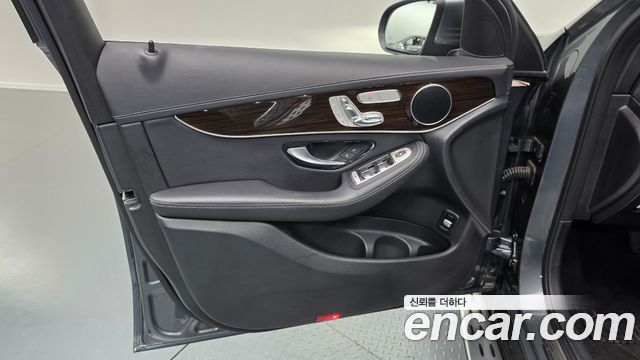 Mercedes-Benz GLC-Class (X253) GLC300 4MATIC 2020 — фото 24