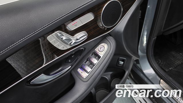 Mercedes-Benz GLC-Class (X253) GLC300 4MATIC 2020 — фото 29