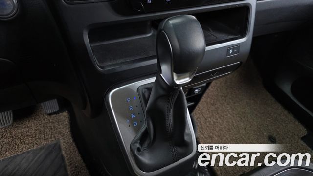 Hyundai Staria HEV 1.6 Cargo 5-Seater Modern 2025 — фото 9