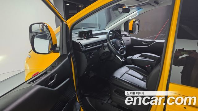 Hyundai Staria L3.5  Kinder Safety Car 11-Seater 2022 — фото 10