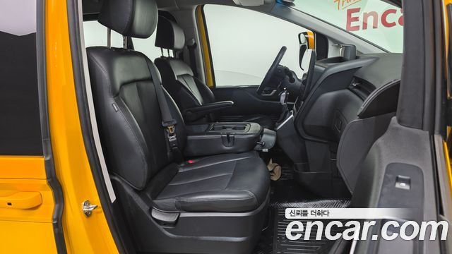 Hyundai Staria L3.5  Kinder Safety Car 11-Seater 2022 — фото 11