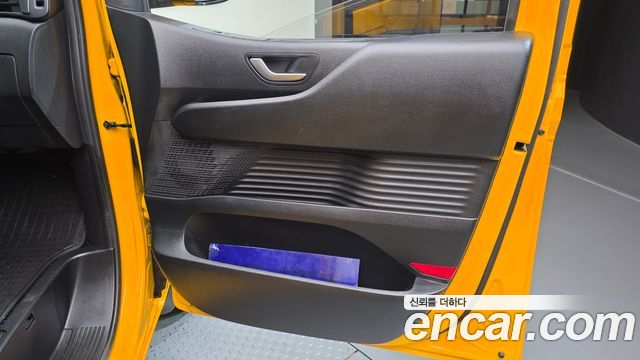 Hyundai Staria L3.5  Kinder Safety Car 11-Seater 2022 — фото 25